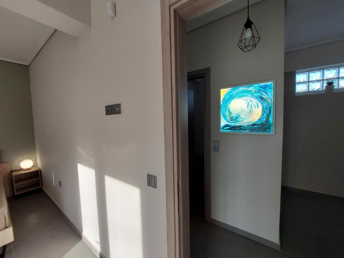 New Minimal Apartment,10' From Athens Airport Spáta Exteriér fotografie
